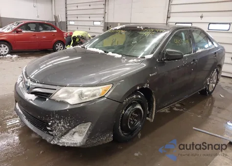 2013 Toyota Camry Hybrid Xle z USA, uszkodzony, nr VIN 4T1BD1FK2DU095425